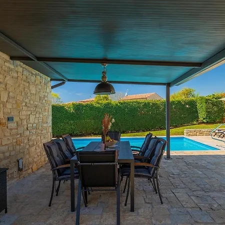 Campanula Holiday home *